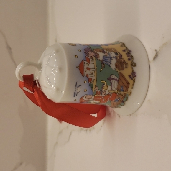 𝅺hutschenreuther Germany Weihnachts Glocke '94 Christmas Bell 1994 The Mark - Picture 4 of 10